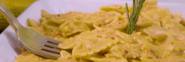 PASTA DE MOÑOS EN CREMA DE TOMATE