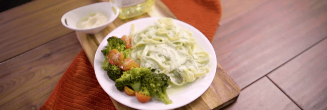 fetuccini en crema de cilantro