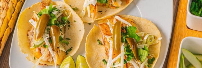 Taquitos de tilapia con ensalada