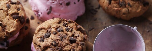 galletas con chispas de chocolate rellenas