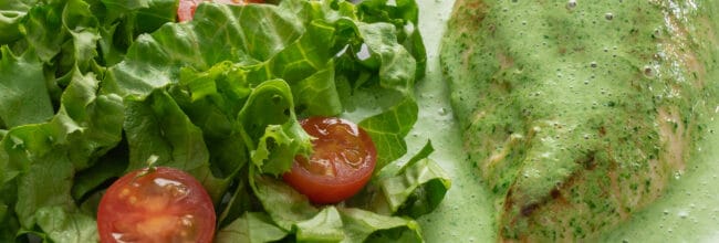 pollo en crema verde de espinacas