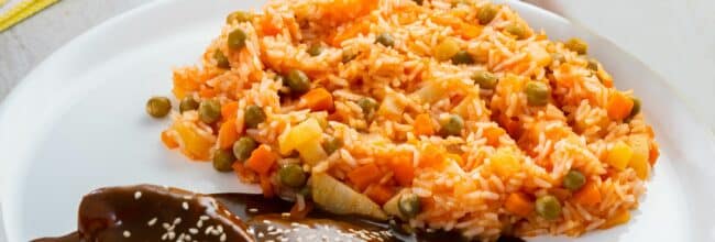 Arroz rojo con vegetales