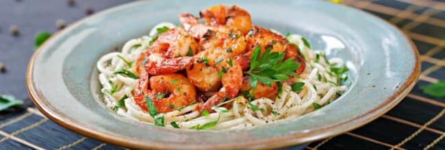 Spaghetti con camarones enchilados